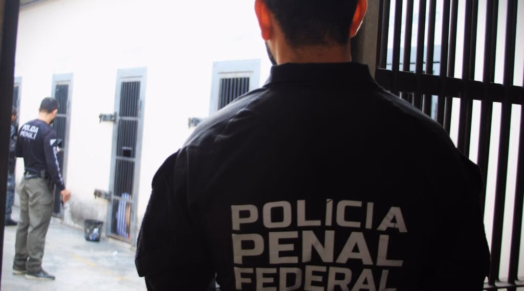 Operação em presídios do Acre apreende celulares e mira comunicação do crime organizado