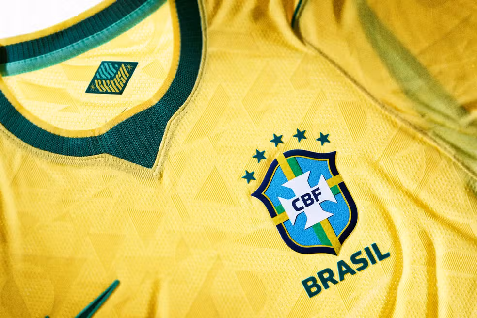 Adidas, Nike e Puma vestem mais seleções na Copa, mas perdem participação ante 2022