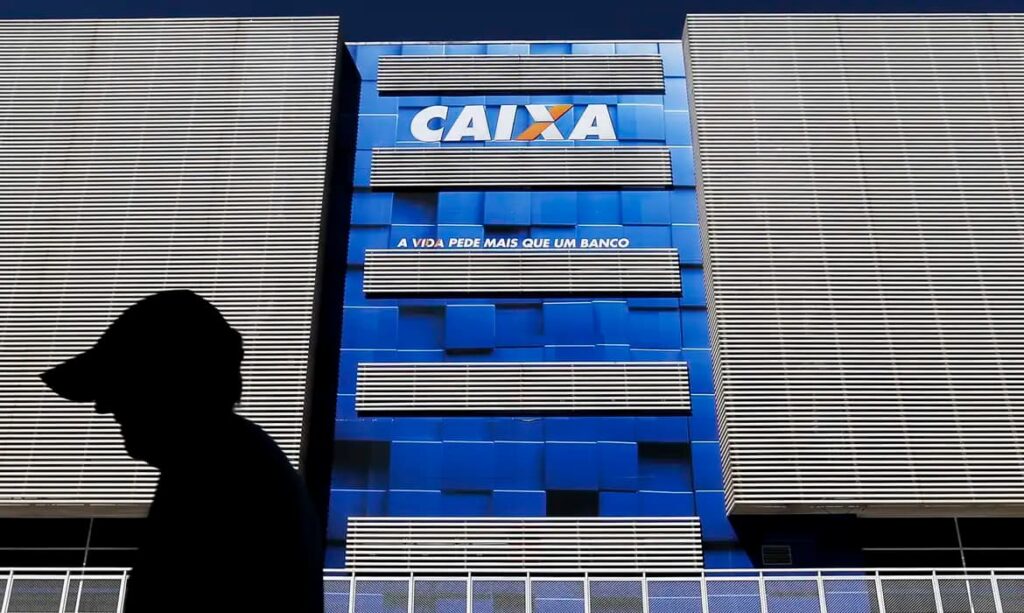 Caixa e BB liberam abono salarial para nascidos em maio e junho
