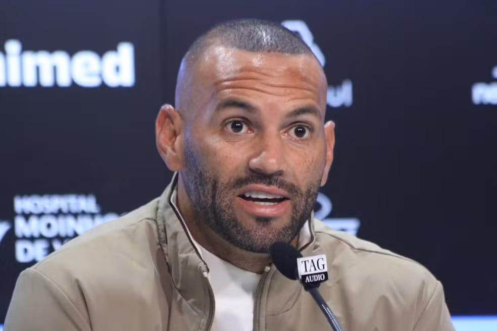 Cria de região periférica e goleiro histórico do Acre: conheça a trajetória improvável de Weverton