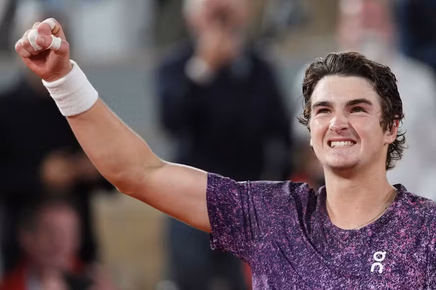 João Fonseca: após bater Djokovic e Ruud, brasileiro pode enfrentar Zverev para chegar até final de Roland Garros