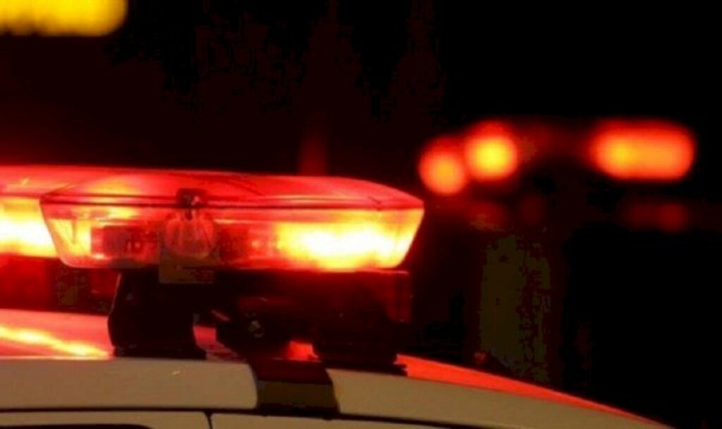 Homem é preso após invasão de residência e ameaça com faca em Cruzeiro do Sul