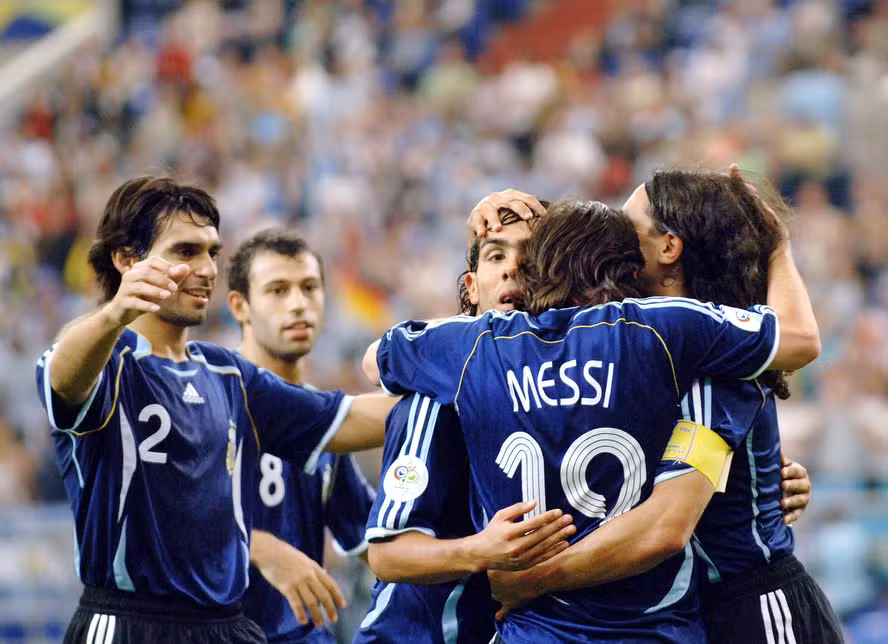 Como era o mundo na primeira vez em que Messi fez um gol em uma Copa do Mundo