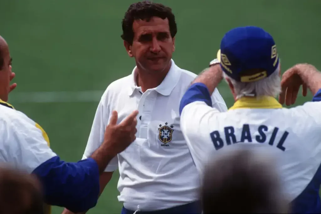 Carlos Alberto Parreira está na UTI e respira por aparelhos, diz hospital