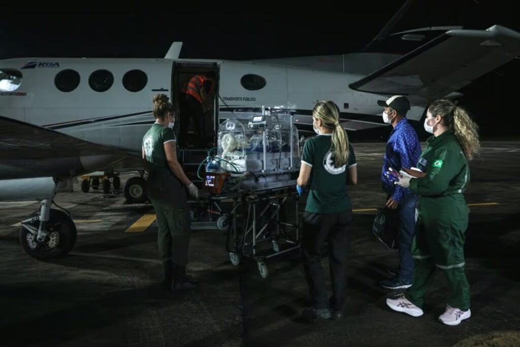 Recém-nascida do AC é transferida para cirurgia de alta complexidade em SP