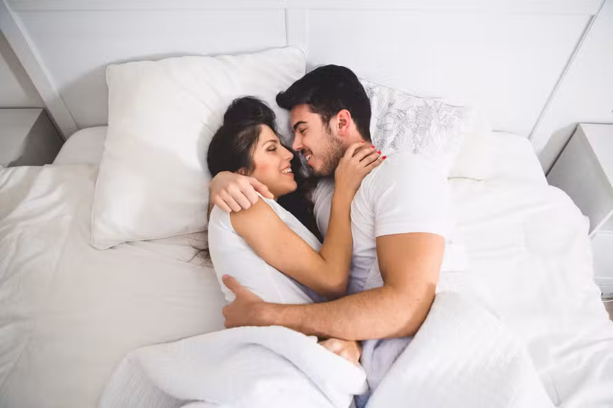 Terapeuta sexual explica as 5 piores frases que você pode dizer ao parceiro na intimidade