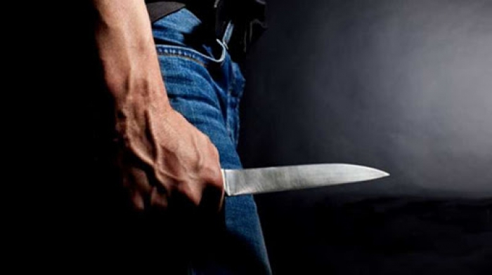 Homem é preso após ameaçar vizinho com faca durante ocorrência de som alto