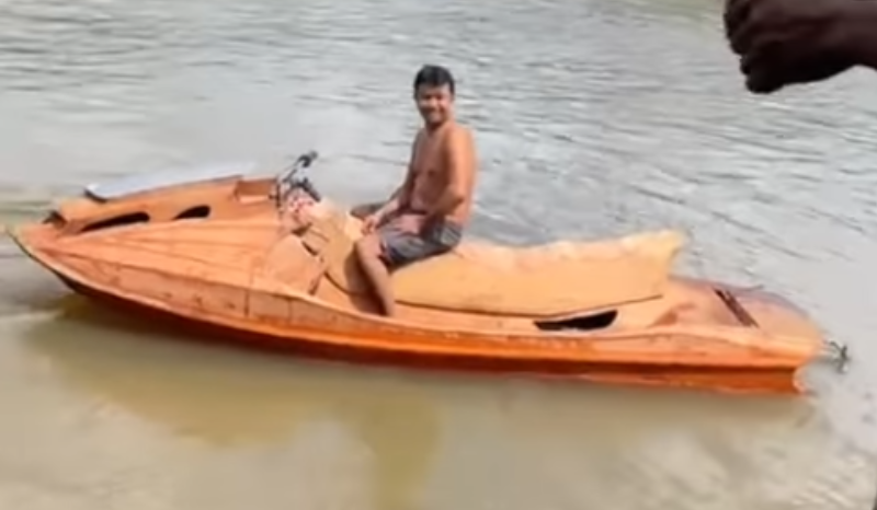 VÍDEO: jet ski de madeira feito por morador viraliza nas redes sociais