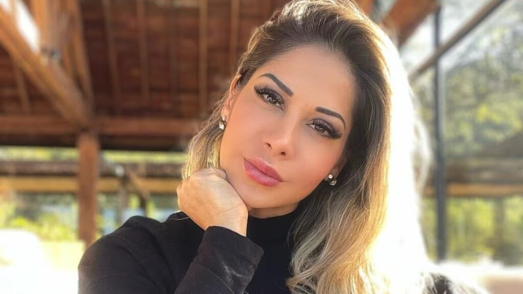 Maíra Cardi mostra ‘bolotas’ no rosto 20 anos após procedimento