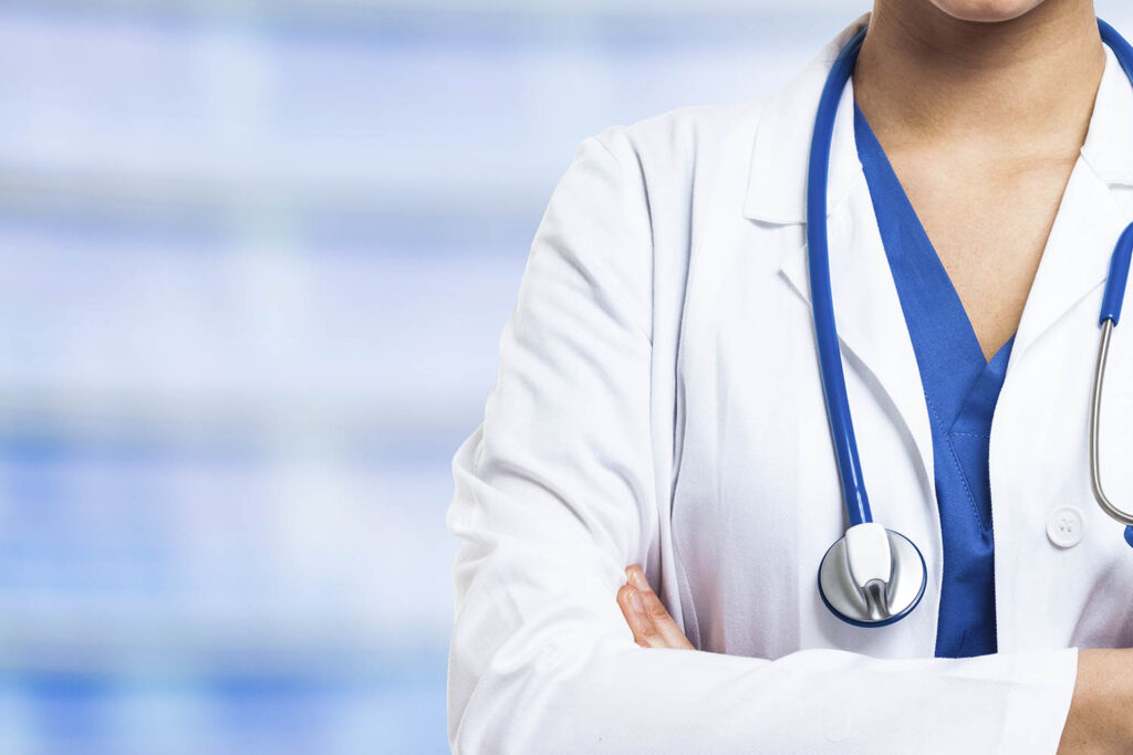Piso de R$ 13,6 mil para médicos e dentistas pode custar R$ 33,6 bi por ano