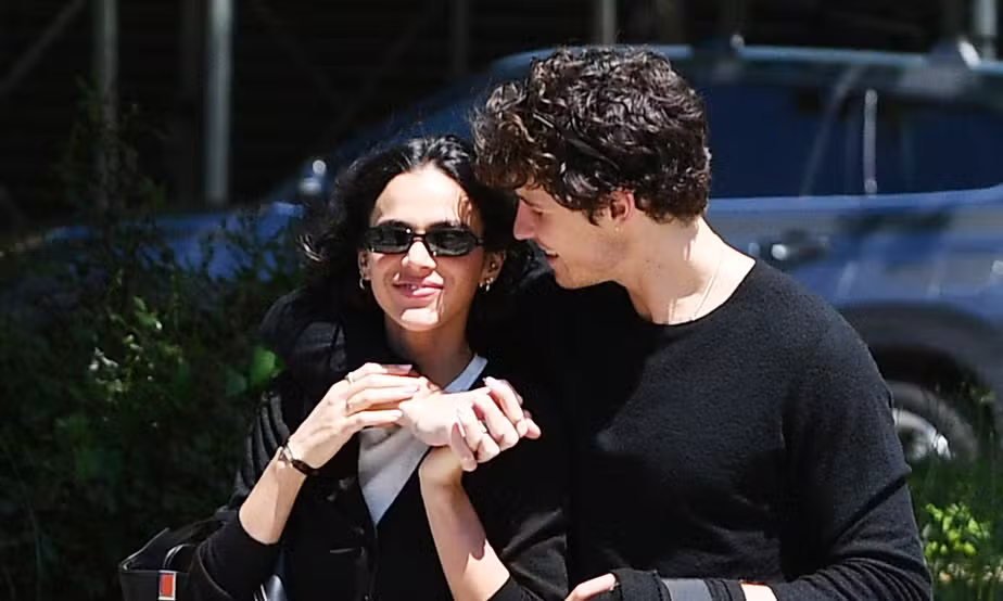 Shawn Mendes surge em aniversário de João Lucas com Marquezine