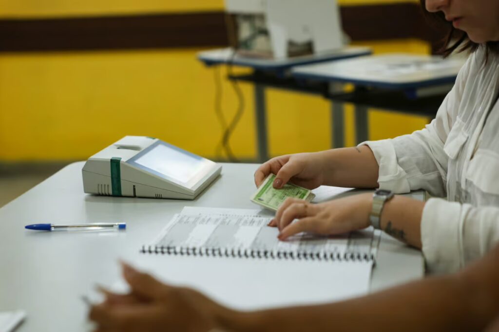 Mesários e colaboradores da Justiça Eleitoral do Acre receberão benefícios por Pix