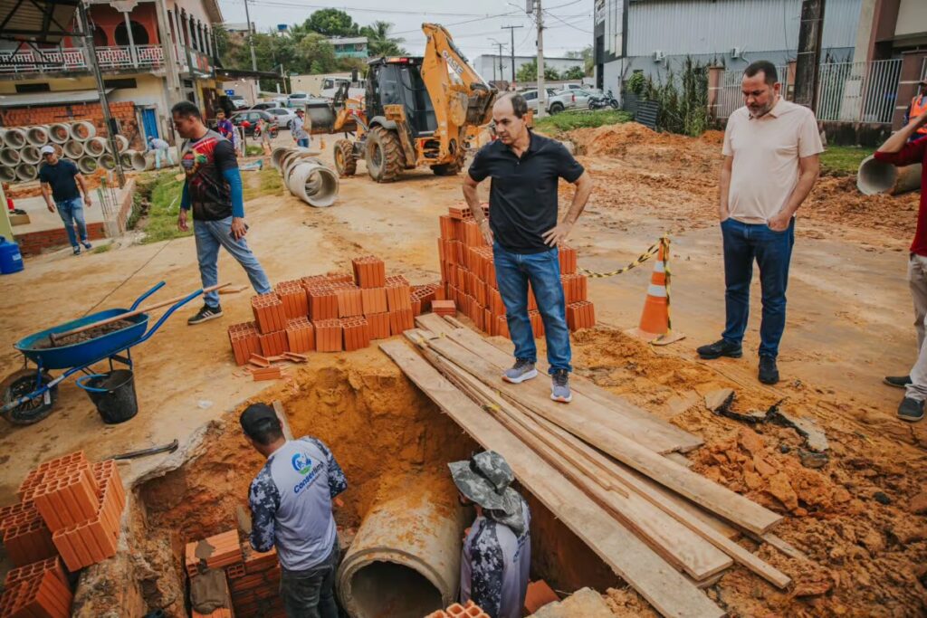 Prefeitura executa obra de reconstrução da Avenida Copacabana em Cruzeiro do Sul