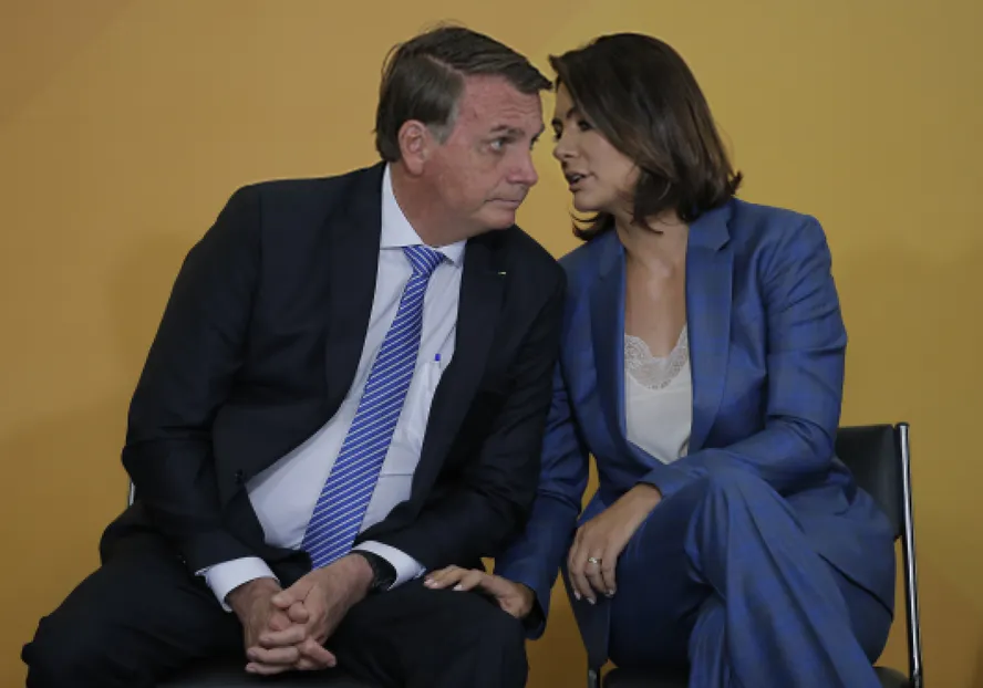 Bolsonaro detestou vídeo de Michelle postado sem sua autorização — e o tempo fechou