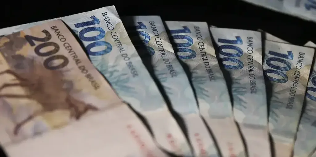 Acre tem o 2º maior salário médio do Brasil entre carreiras públicas; promotores e procuradores lideram com R$ 46,4 mil