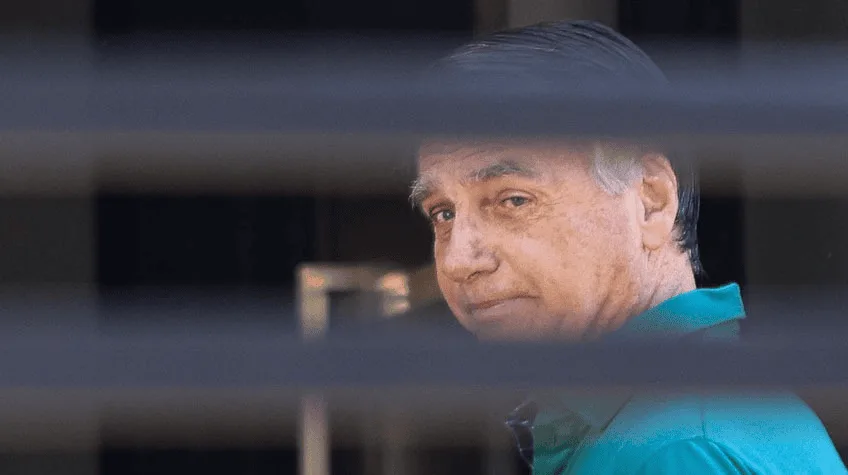 Defesa diz que Bolsonaro ‘jamais soube’ que Flávio divulgaria carta em apoio a pré-candidatura