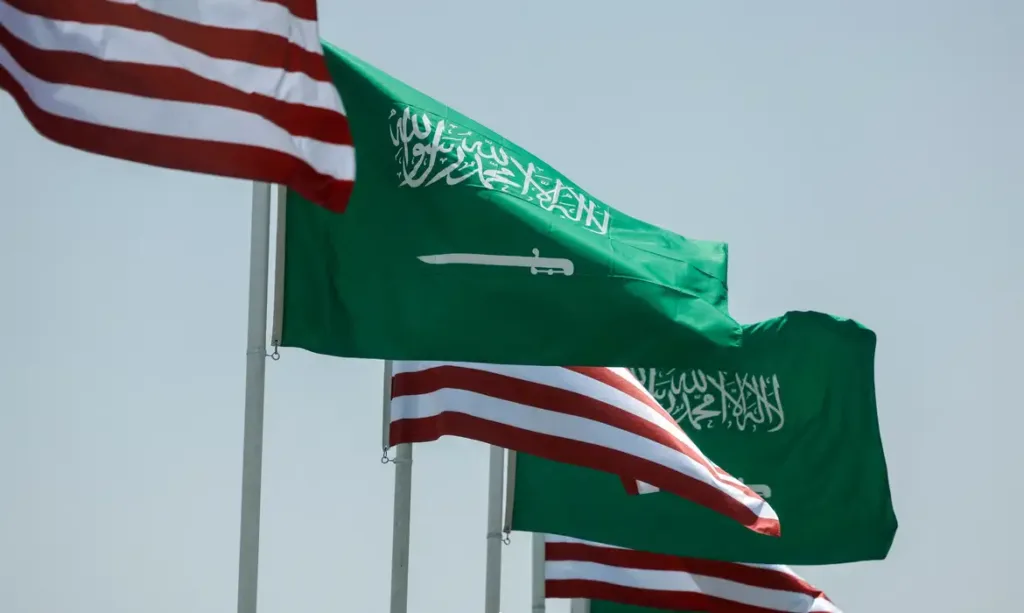 EUA e Arábia Saudita fecham acordo de energia nuclear