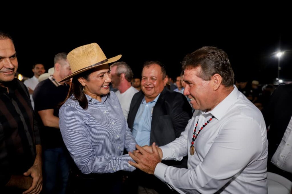 Durante Expoacre Juruá, Mailza recebe o governador de Ucayali para ampliar a integração entre o Acre e o departamento peruano