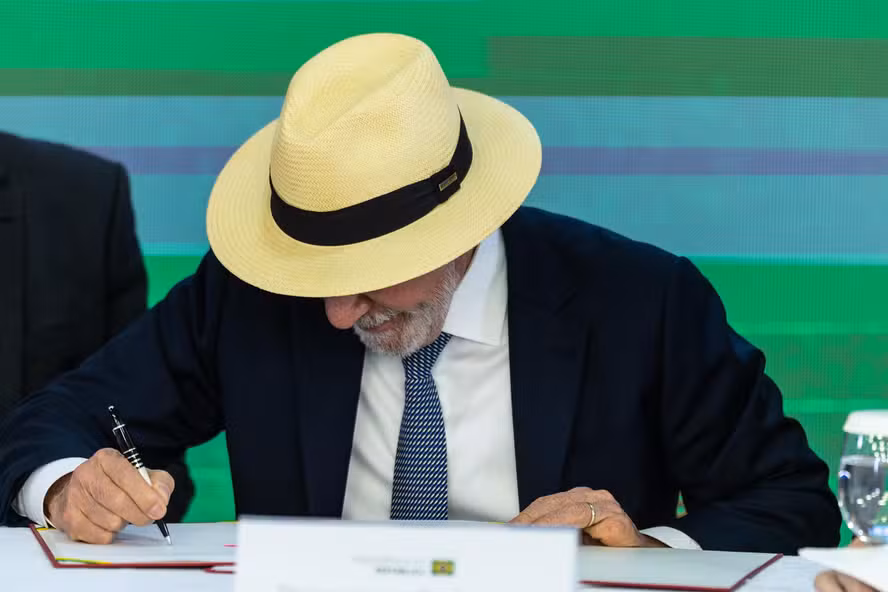 Lula define ato de abertura da campanha e deve faltar a primeiro debate