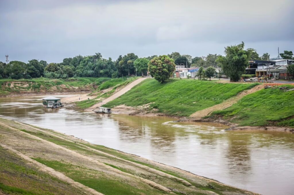 Sem chuva, nível do Rio Acre cai para 2,14 metros, informa Defesa Civil