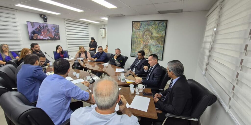 Aleac debate atrasos em pagamentos e cobra solução para demandas de servidores da Saúde do Acre