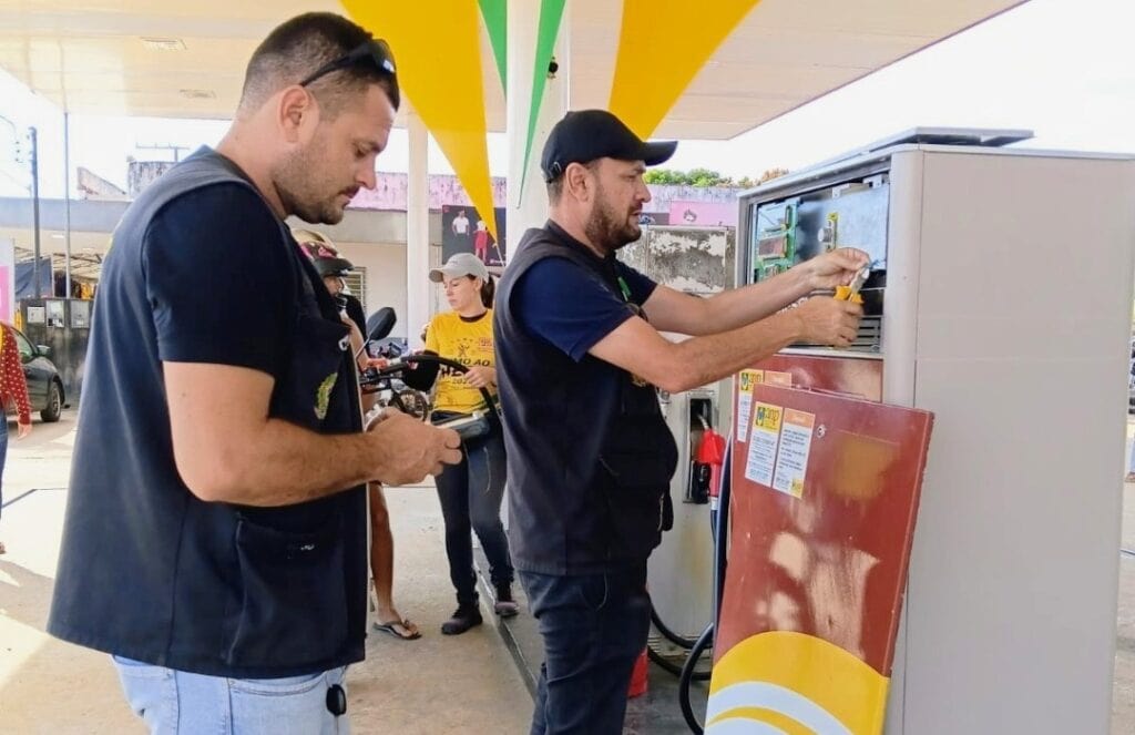 Ação integrada do Procon e Ipem fortalece relações de consumo em Cruzeiro do Sul