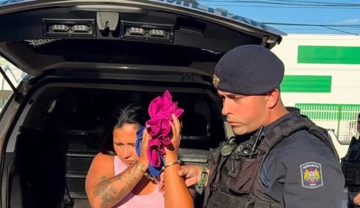 Tático do 2º BPM cumpre mandado e prende mulher apontada como chefona do Conselho Final do B13