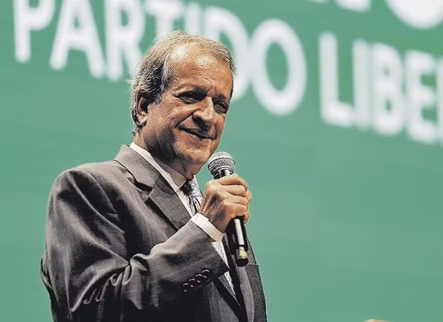 Valdemar muda versão e diz ao STF que não indica emendas como presidente do PL