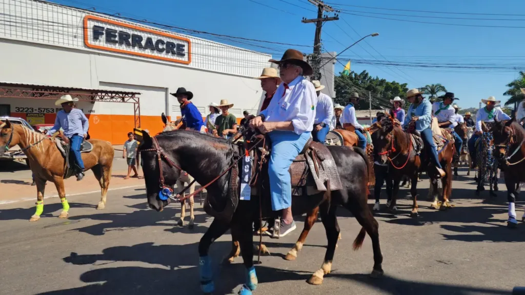 Cavalgada da Expoacre 2026 recebe nome de Betão em homenagem a um dos maiores nomes da agropecuária acreana