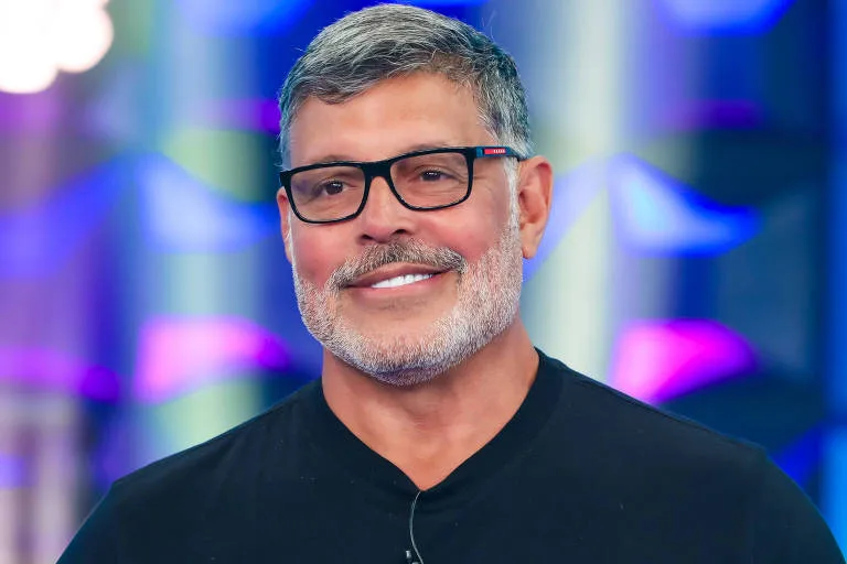Frota reage após ser chamado de ‘gostoso’ por Claudia Raia: ‘Sexo todo dia’