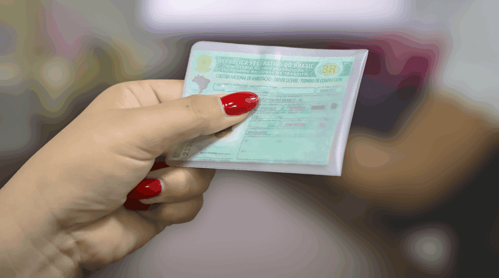CNH Social: apenas 49 mulheres vítimas de violência se inscrevem para 250 vagas reservadas no Acre