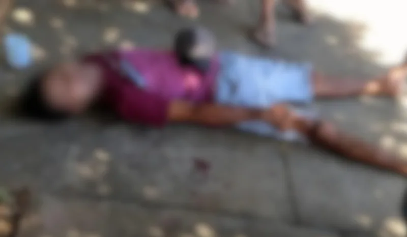 Homem é espancado a pauladas por vizinho por causa de dívida de R$ 1,2 mil