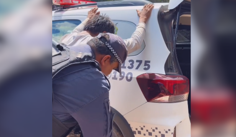 VÍDEO: homem preso suspeito de abusar de cachorro: “Ele foi me alisar”