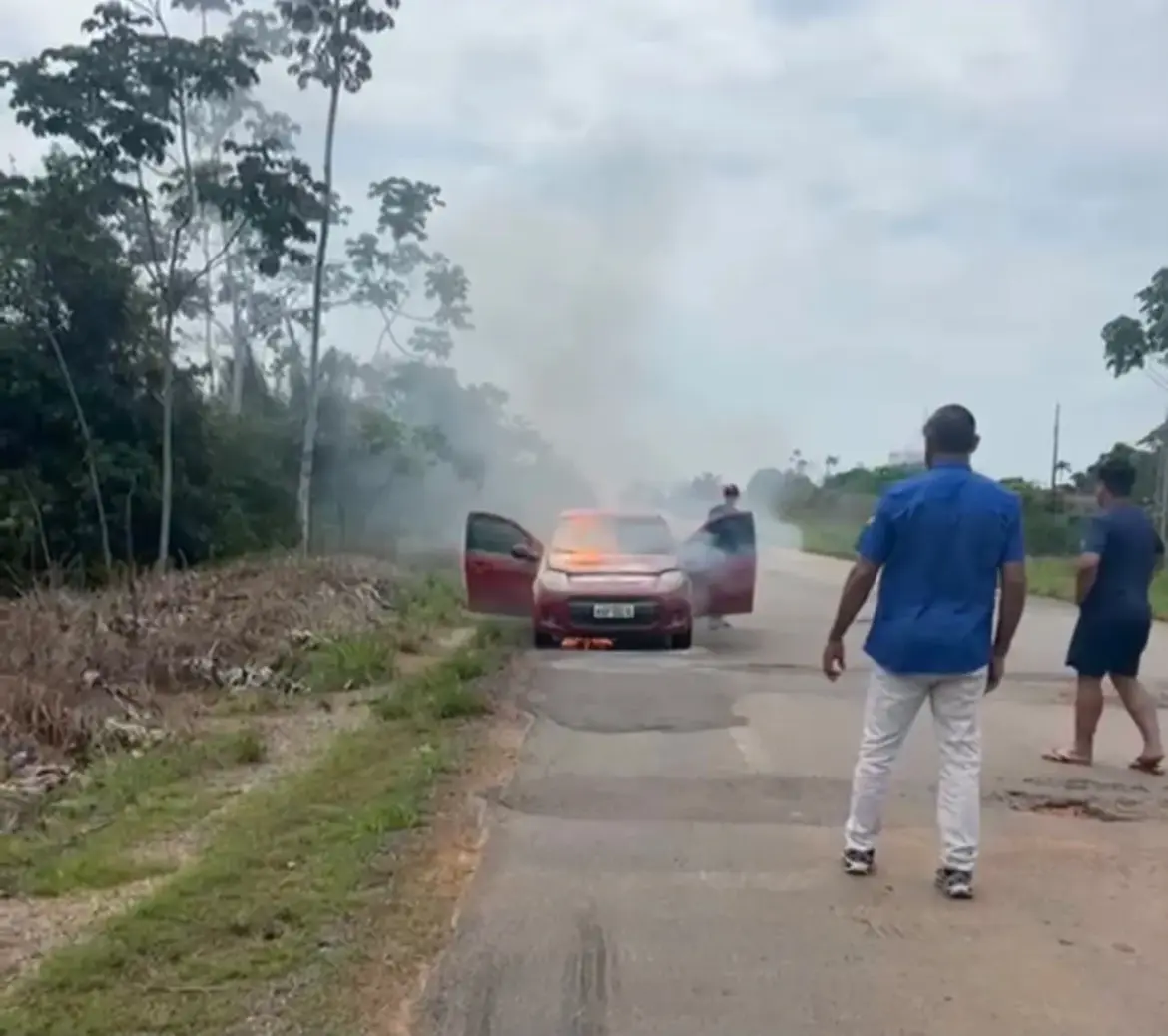 Pane provoca incêndio em veículo na BR-364